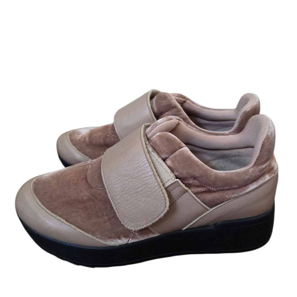 Free People Women's EUR 38/US 8-8.5 Pink Velour Cannon Sneaker